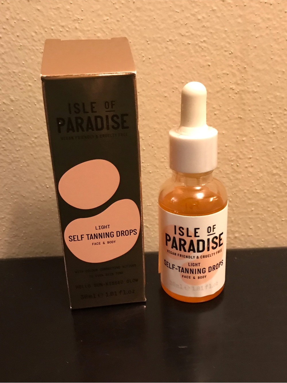 Isle of Paradise Self-Tanning Drops — White & Peach - Picture 1 of 3